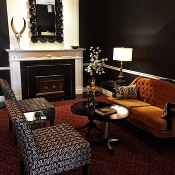 The St. Catharines Club - a living room - Lounges Near Me - St Catharines, Ontario The St. Catharines Club - a living room - Lounges Near Me - St Catharines, Ontario