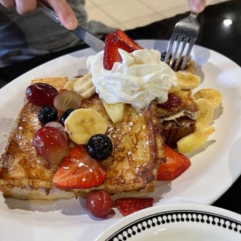 Daddy O’s - Stuffed French Toast - New American Near Me - Lihue, Hawaii