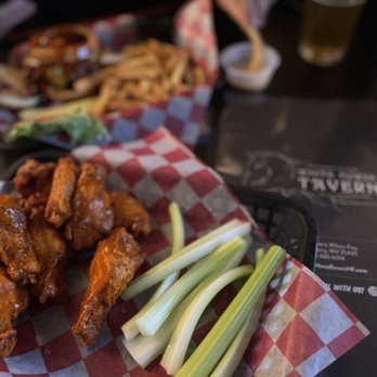 White Horse Tavern - Buffalo wings - Sports Bars Near Me - Harpers Ferry, West Virginia White Horse Tavern - Buffalo wings - Sports Bars Near Me - Harpers Ferry, West Virginia