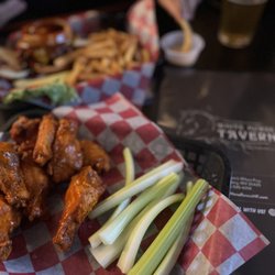 White Horse Tavern - Buffalo wings