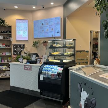 Vaca's Creamery - Interior - Ice Cream & Frozen Yogurt Near Me - Chicago, Illinois Vaca's Creamery - Interior - Ice Cream & Frozen Yogurt Near Me - Chicago, Illinois