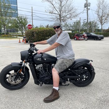 Indian Motorcycle Daytona Beach - Indian Scout Bobber Smoke Black - Motorcycle Dealers Near Me - Daytona Beach, Florida