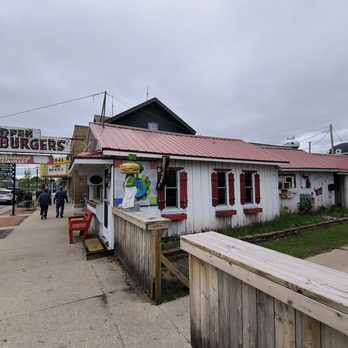 Whitehouse Restaurant - Outside - Diners Near Me - Clare, Michigan
