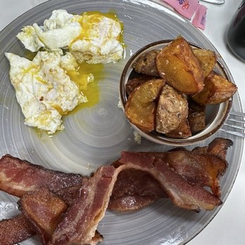 The Baked Bird - Undercooked eggs, potatoes, and bacon - Breakfast & Brunch Near Me - San Antonio, Texas The Baked Bird - Undercooked eggs, potatoes, and bacon - Breakfast & Brunch Near Me - San Antonio, Texas