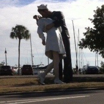 Unconditional Surrender - Old location was
rubber necking traffic
stopper - Landmarks & Historical Buildings Near Me - Sarasota, Florida Unconditional Surrender - Old location was
rubber necking traffic
stopper - Landmarks & Historical Buildings Near Me - Sarasota, Florida