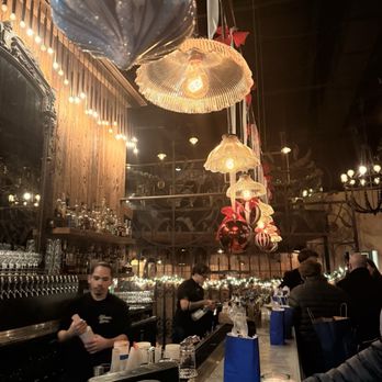 Harper's Garden - Bar area - Tapas/Small Plates Near Me - Philadelphia, Pennsylvania