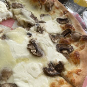 Basilico Italiano - Bianca pizza with mushrooms - Italian Near Me - Concord, North Carolina Basilico Italiano - Bianca pizza with mushrooms - Italian Near Me - Concord, North Carolina