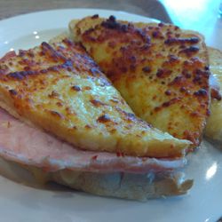 Costa - Wiltshire Ham & Mature Cheddar Toastie