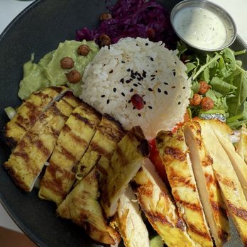 Hummus Mediterranean Kitchen - Chicken and rice - Mediterranean Near Me - Palo Alto, California Hummus Mediterranean Kitchen - Chicken and rice - Mediterranean Near Me - Palo Alto, California
