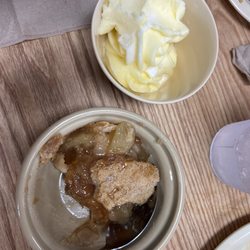 T/R's Steaks & More - Apple cobbler and ice cream