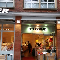 Flying Tiger Copenhagen - Front door of the shop.