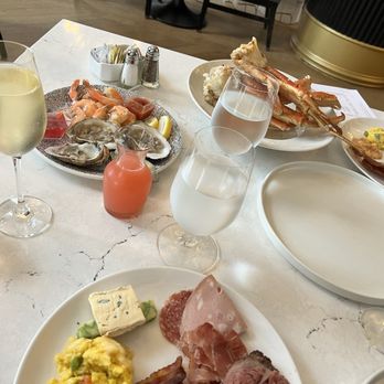 Libra - Crab, oysters, shrimp, grits, sausage, cheeses, and so much more! - Breakfast & Brunch Near Me - Orlando, Florida Libra - Crab, oysters, shrimp, grits, sausage, cheeses, and so much more! - Breakfast & Brunch Near Me - Orlando, Florida