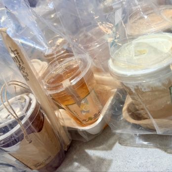 Chicha San Chen - Each cup is carefully packaged and bagged - Bubble Tea Near Me - Chicago, Illinois