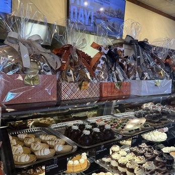 Kneaders Bakery & Cafe - Desserts Near Me - Las Vegas, Nevada Kneaders Bakery & Cafe - Desserts Near Me - Las Vegas, Nevada
