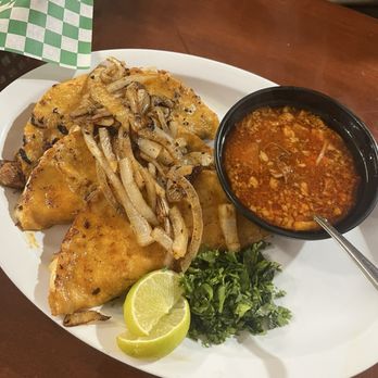 Los Metates Taqueria - Food Trucks Near Me - Austin, Texas