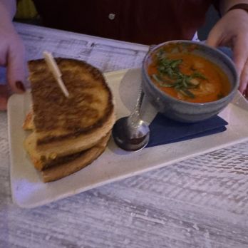 The Hampton Social - Atlanta - TRUFFLE LOBSTER MELT & BISQUE - New American Near Me - Atlanta, Georgia The Hampton Social - Atlanta - TRUFFLE LOBSTER MELT & BISQUE - New American Near Me - Atlanta, Georgia