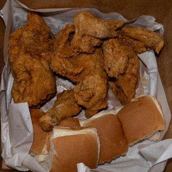 Mini Hut - 8 Piece Fried Chicken Dinner!!! (keepsmilingphoto.com) - Fast Food Near Me - Chicago, Illinois Mini Hut - 8 Piece Fried Chicken Dinner!!! (keepsmilingphoto.com) - Fast Food Near Me - Chicago, Illinois