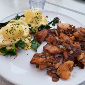 Honey's Bistro - Eggs Florentine - Breakfast & Brunch Near Me - Encinitas, California Honey's Bistro - Eggs Florentine - Breakfast & Brunch Near Me - Encinitas, California