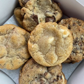 Felix & Norton - Assorted box of cookies - Bakeries Near Me - Markham, Ontario