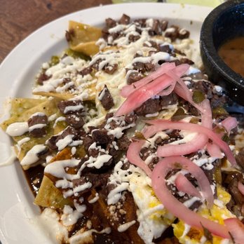 Salsa Verde - Chilaquiles divorciados de Mole con Salsa Verde .... Steak and egg split chilaquiles green salsa & mole - Mexican Near Me - Tucson, Arizona Salsa Verde - Chilaquiles divorciados de Mole con Salsa Verde .... Steak and egg split chilaquiles green salsa & mole - Mexican Near Me - Tucson, Arizona