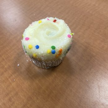 Ramona Susan's Bake Shop - Birthday cupcake - Cupcakes Near Me - Philadelphia, Pennsylvania Ramona Susan's Bake Shop - Birthday cupcake - Cupcakes Near Me - Philadelphia, Pennsylvania