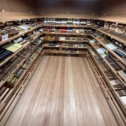 LG Discount Cigarettes - Cigar room