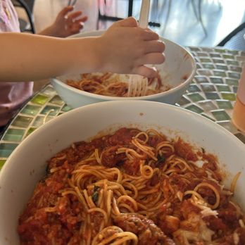 Rachel's Kitchen - Biggest spaghetti bowl I've seen in town so far! - Breakfast & Brunch Near Me - Las Vegas, Nevada Rachel's Kitchen - Biggest spaghetti bowl I've seen in town so far! - Breakfast & Brunch Near Me - Las Vegas, Nevada