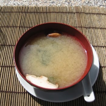 Niji Sushi Bar & Restaurant - Miso Soup - Sushi Bars Near Me - Brossard, Quebec