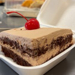 Havana 58 Cafe - Chocolate tres leches