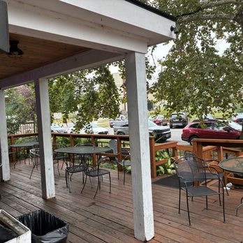 Plump's Last Shot - outside dining - Bars Near Me - Indianapolis, Indiana