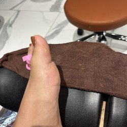 M. Vince' Nail Spa - Bad pedicure