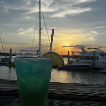 Down the Hatch - Drink at sunset - Seafood Near Me - Ponce Inlet, Florida