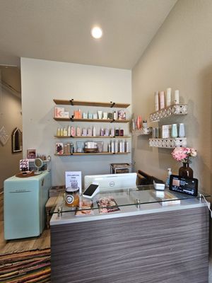Glow & Grow Salon And Boutique