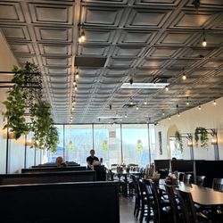 Elephant Thai Cuisine - Dining area