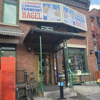 Fairmount Bagel - Photo 2: Front of the shop - Bagels Near Me - Montreal, Quebec