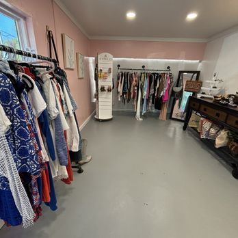 Urban Finds Boutique - Women's Clothing Near Me - Keystone Heights, Florida Urban Finds Boutique - Women's Clothing Near Me - Keystone Heights, Florida