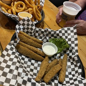 Born In A Barn - Onion Rings and Fried Pickles - American Near Me - Laramie, Wyoming Born In A Barn - Onion Rings and Fried Pickles - American Near Me - Laramie, Wyoming