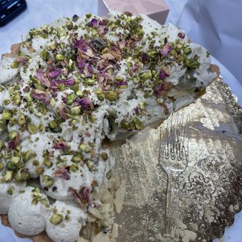Delicious Bakery - Pistachio tart - Cupcakes Near Me - Northridge, California Delicious Bakery - Pistachio tart - Cupcakes Near Me - Northridge, California