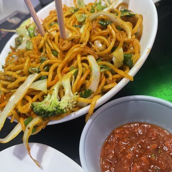 Curry On - Veg Hakka Noodles - Indian Near Me - Jersey City, New Jersey Curry On - Veg Hakka Noodles - Indian Near Me - Jersey City, New Jersey