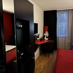 Designhotel Maastricht - Kledingkast/ closet