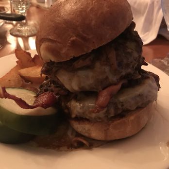 Christman's Windham House - The mountain burger!! - Resorts Near Me - Windham, New York