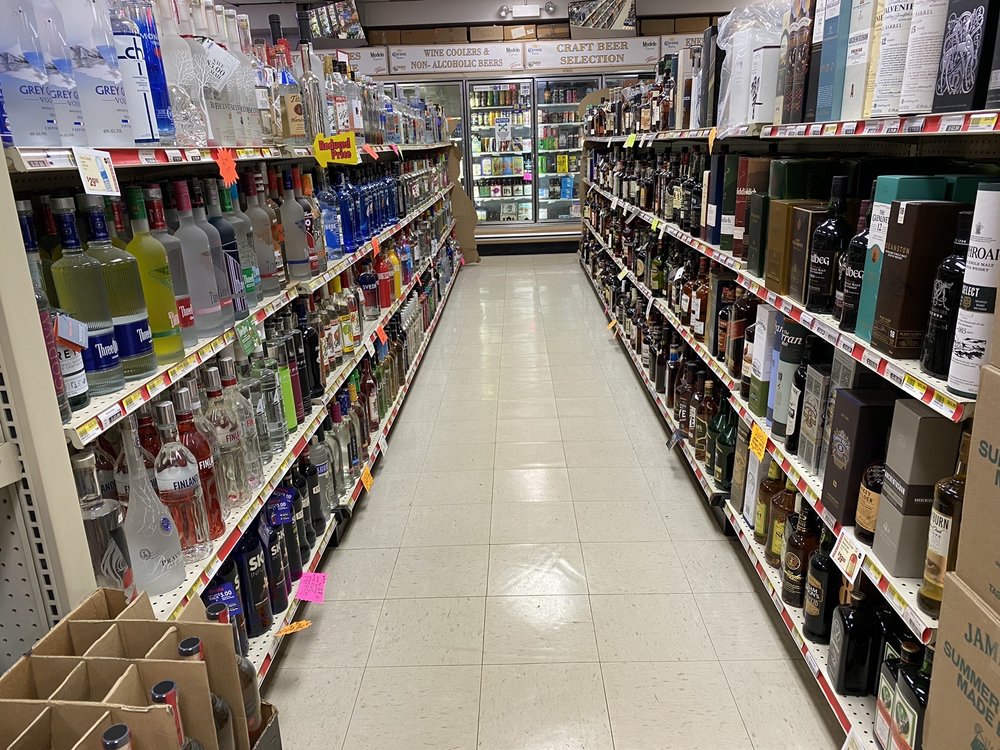 RT 31 PANTRY & LIQUOR Updated September 2024 10 Reviews 531 S 8th