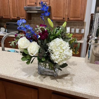 The Flower Shoppe - Birthday flowers delivered for my favorite sister. - Florists Near Me - Athens, Alabama The Flower Shoppe - Birthday flowers delivered for my favorite sister. - Florists Near Me - Athens, Alabama