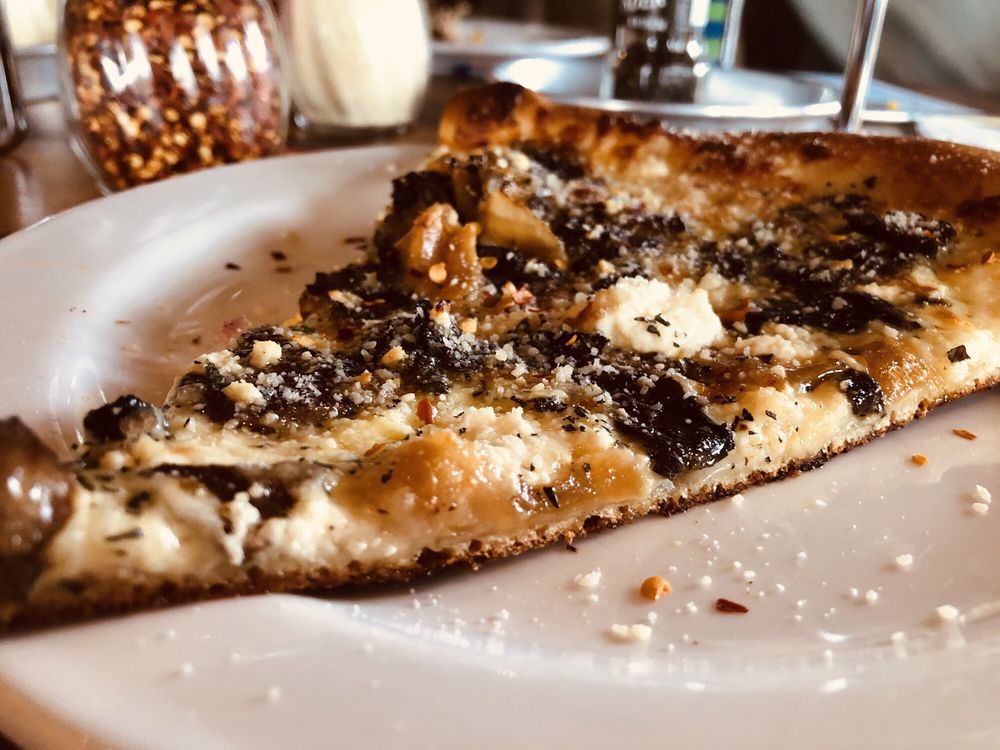 PIES & PINTS MONTGOMERY 144 Photos & 186 Reviews Pizza 7216