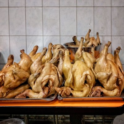 Mai Mien Yen Tsai by null