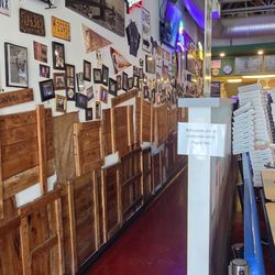 Brother's Pizza Parlor - Line to order