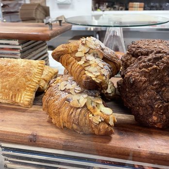 Honeycomb Bread Bakers - Bakeries Near Me - Winter Haven, Florida