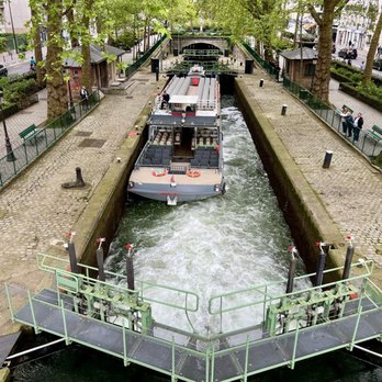 Canal Saint-Martin - Landmarks & Historical Buildings Near Me - Paris, 75