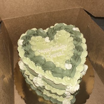 Carefree Cakery - a heart shaped cake in a box - Cupcakes Near Me - Amherst, Massachusetts Carefree Cakery - a heart shaped cake in a box - Cupcakes Near Me - Amherst, Massachusetts