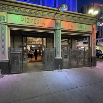 Pizzeria da Laura - Outside - entrance - Pizza Near Me - Berkeley, California